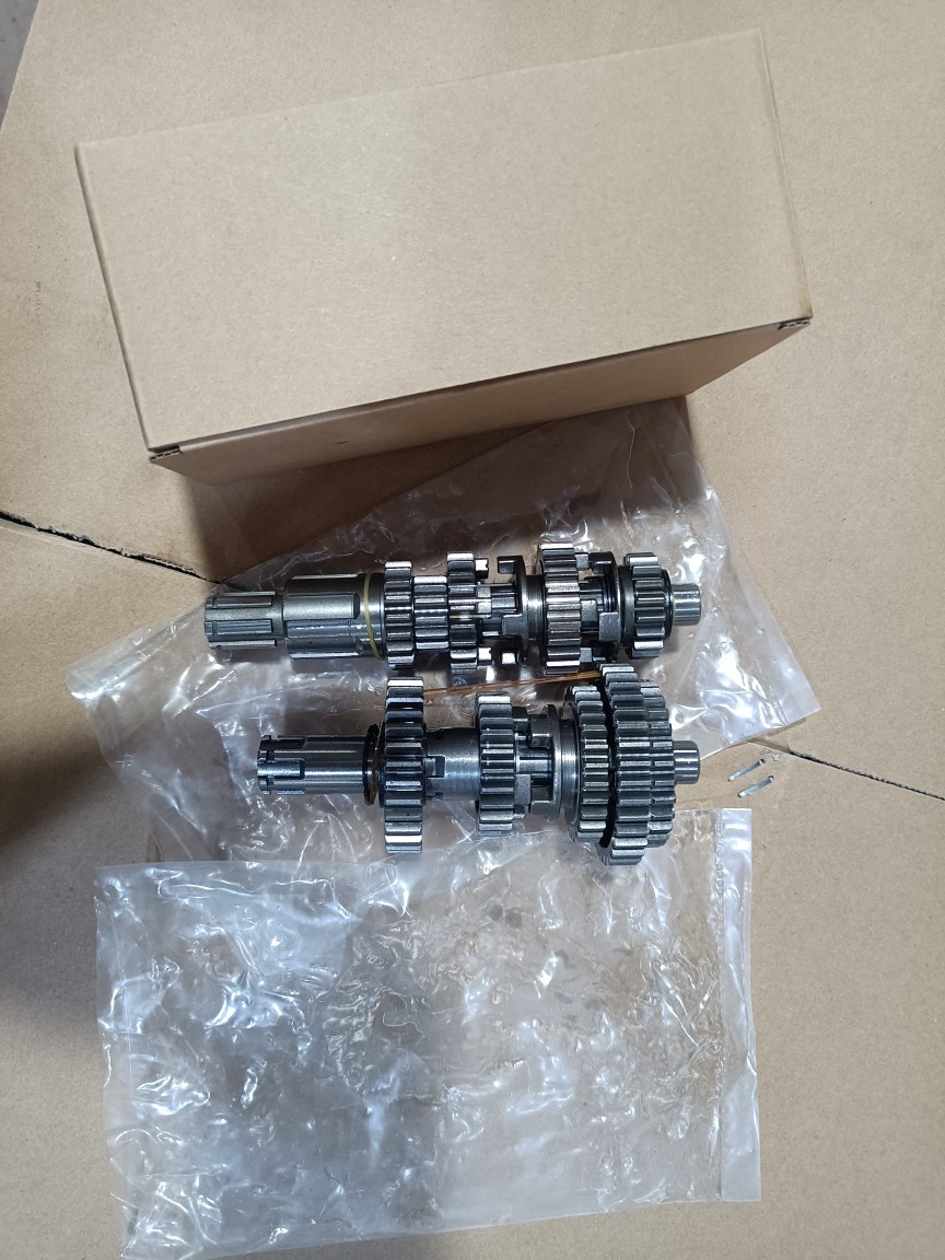 Cuatro engranajes CG125 viejo pie inicio 4 engranaje del motor de la motocicleta engranaje del eje principal