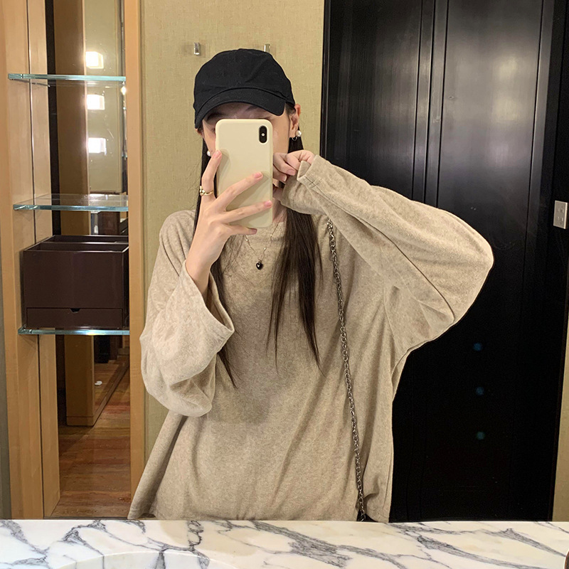 オート麦の色は毛を磨いて肌の快適な長袖のtシャツの女性の秋の新型はゆったりしていて痩せています。|undefined