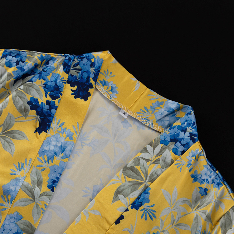 Conjunto de dos piezas de pantalones anchos de cintura alta con cordones y manga larga estampados de satén para otoño e invierno