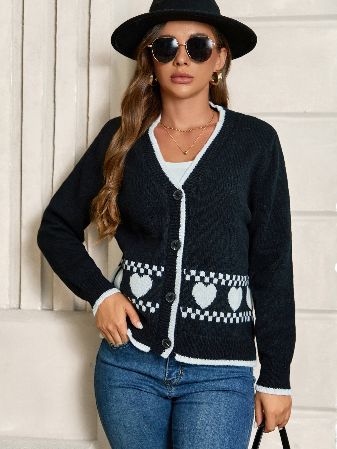 European and American cross-border foreign trade women's sweater fashionable white edge love jacquard temperament V-neck cardigan casual knitted jacket