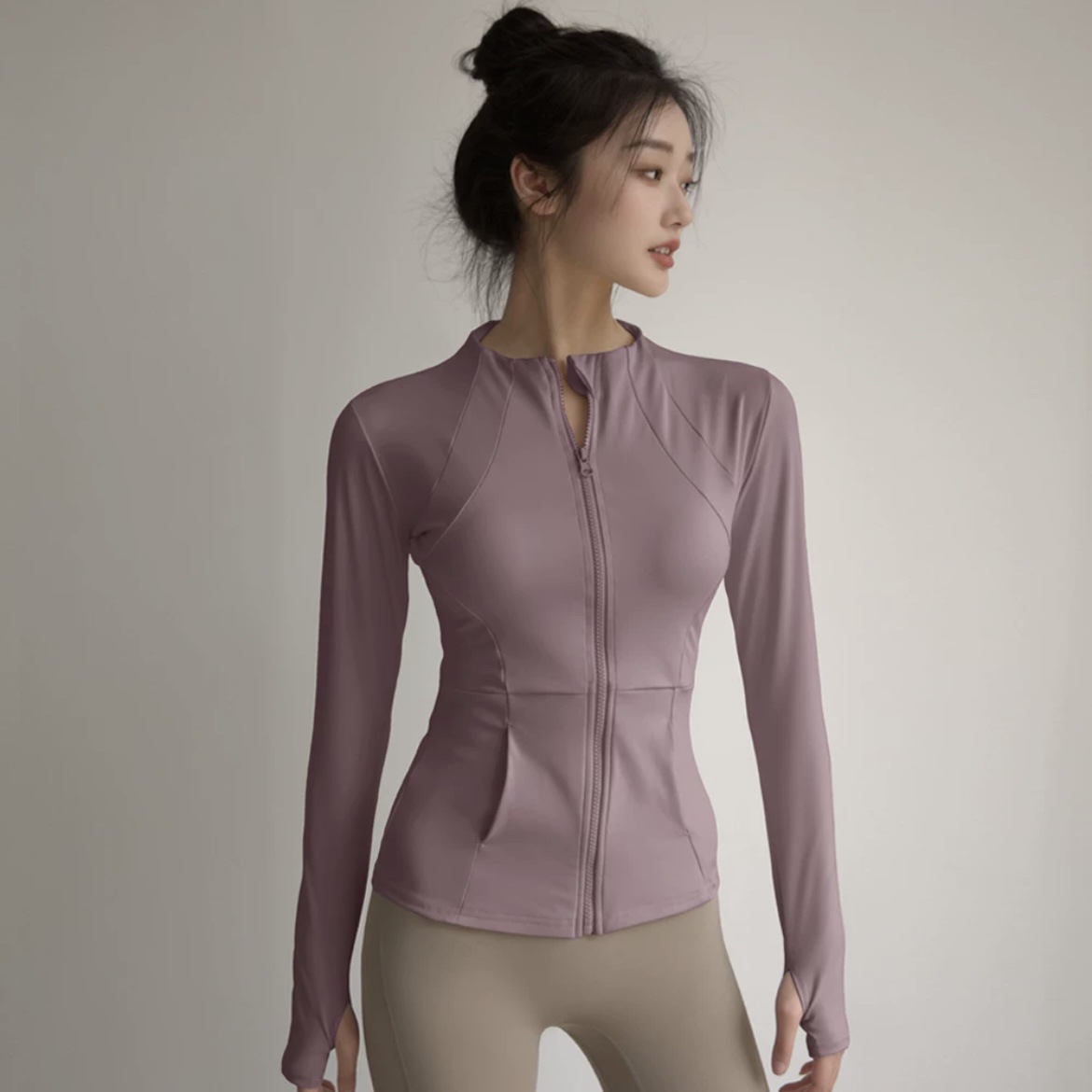 포켓과 칼라가 포함된 업그레이드된 된장(슬림핏)