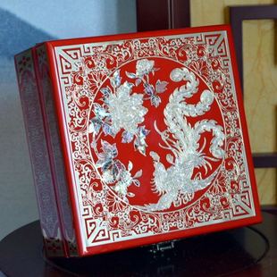 Shell Mother-Of-Pearl Storage Box Inlaid with Copper Wire Filigree Jewelry Box Dragon and Phoenix Auspicious Lacquerware Craft Jewelry Box Handmade