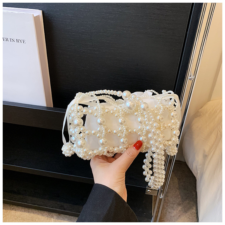 Women's Small Plastic Solid Color Elegant Pearls Hollow Square Open Shoulder Bag display picture 4