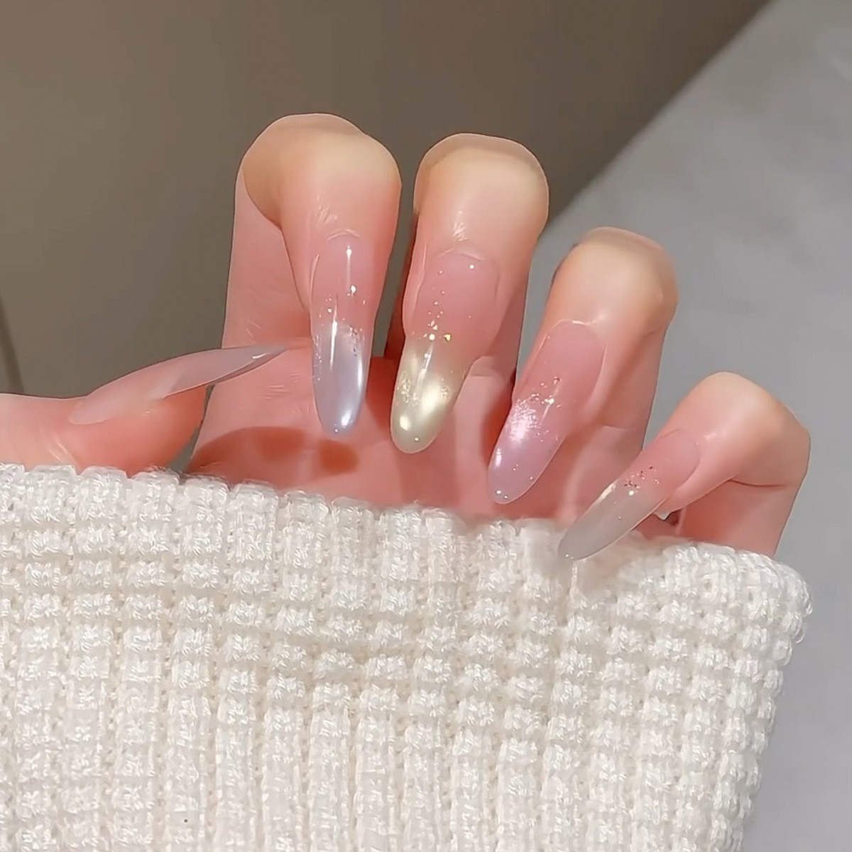 Uñas postizas hechas a mano con diamantes de imitación brillantes, estilo popular, uñas postizas de alta gama, estilo puro y sensual, efecto iluminador, piezas de uñas postizas hechas a mano.