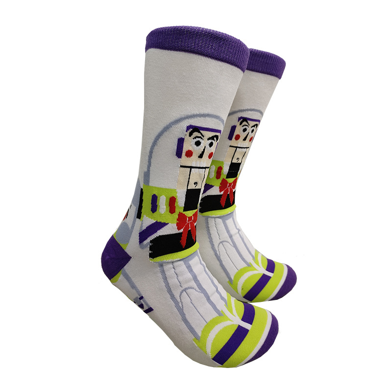 Calcetines de moda de dibujos animados de suministro de punto transfronterizo su Yu esponja bebé película hombres y mujeres calcetines de media pantorrilla