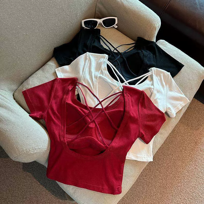 Полая футболка с открытой спиной и короткими рукавами с подушечками для груди для женщин, летняя y2k, милый сексуальный короткий джазовый топ с открытой спиной, дизайн