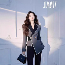 今年爆款灰色撞色加厚西装外套女2025春季高端欧货职业正装小西服