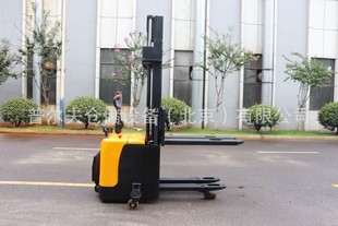 All-electric stacker pallet stacker hydraulic lifting battery loading and unloading forklift truck forklift truck Beijing