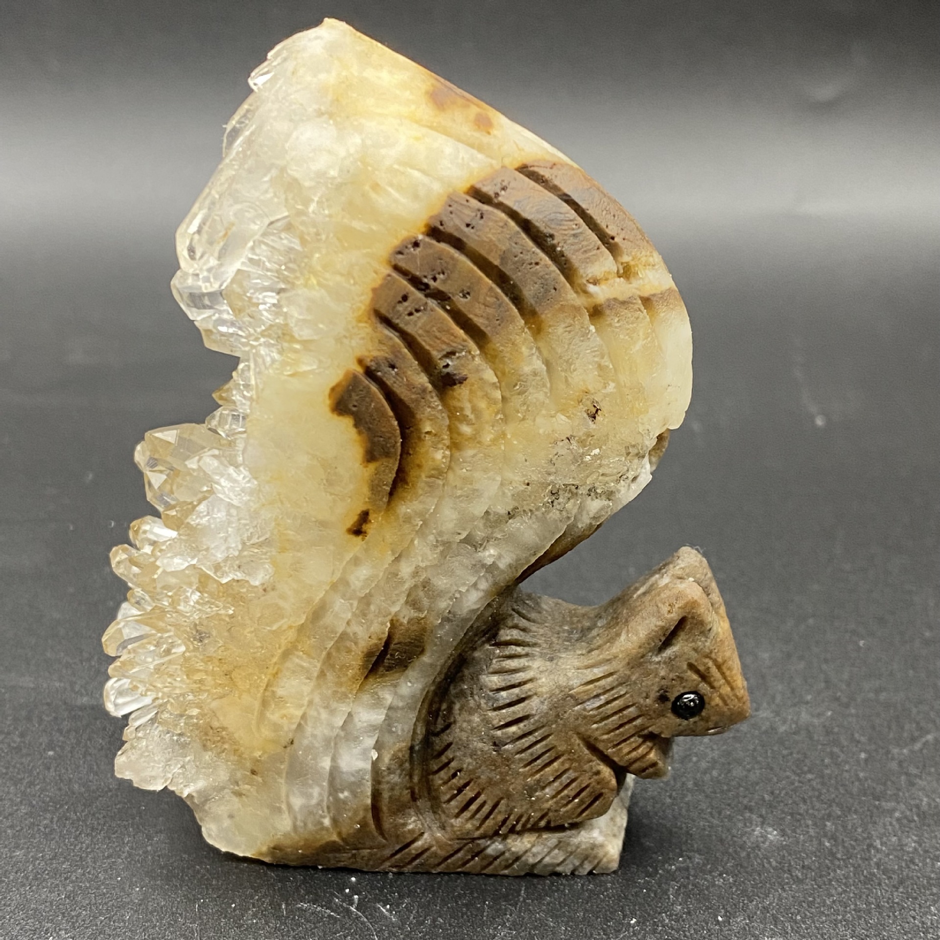 hmqViviiyNSAyin8WuaTtzTbm10EqzMrXwdK