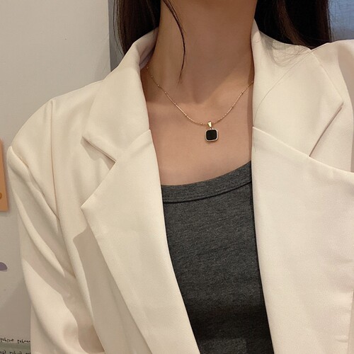 Black square pendant clavicle neck chain ins cool design niche necklace fashion versatile internet celebrity temperament