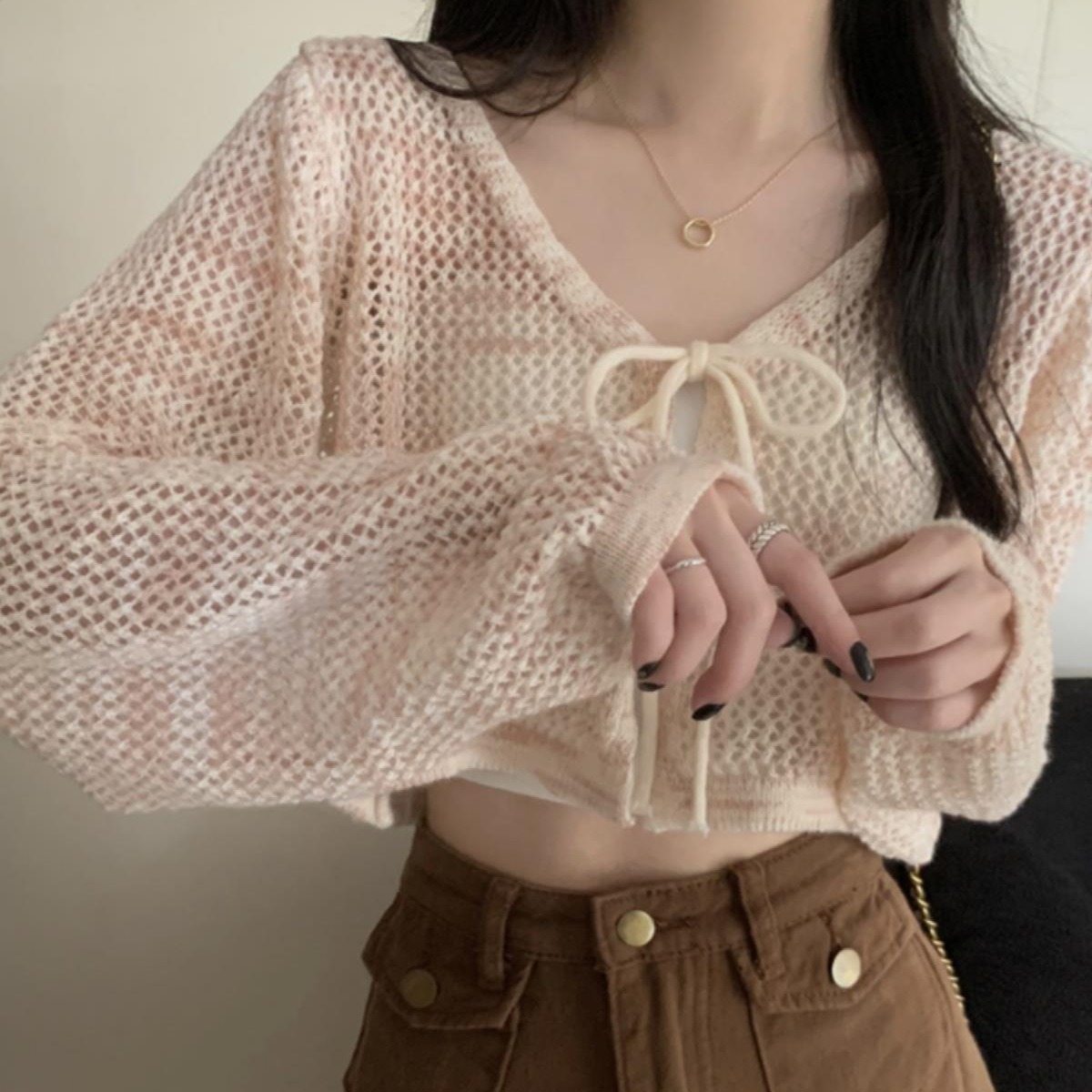 V-neck short knitted sun protection cardigan, new summer style, shawl, thin hollowed-out cardigan, jacket, top.