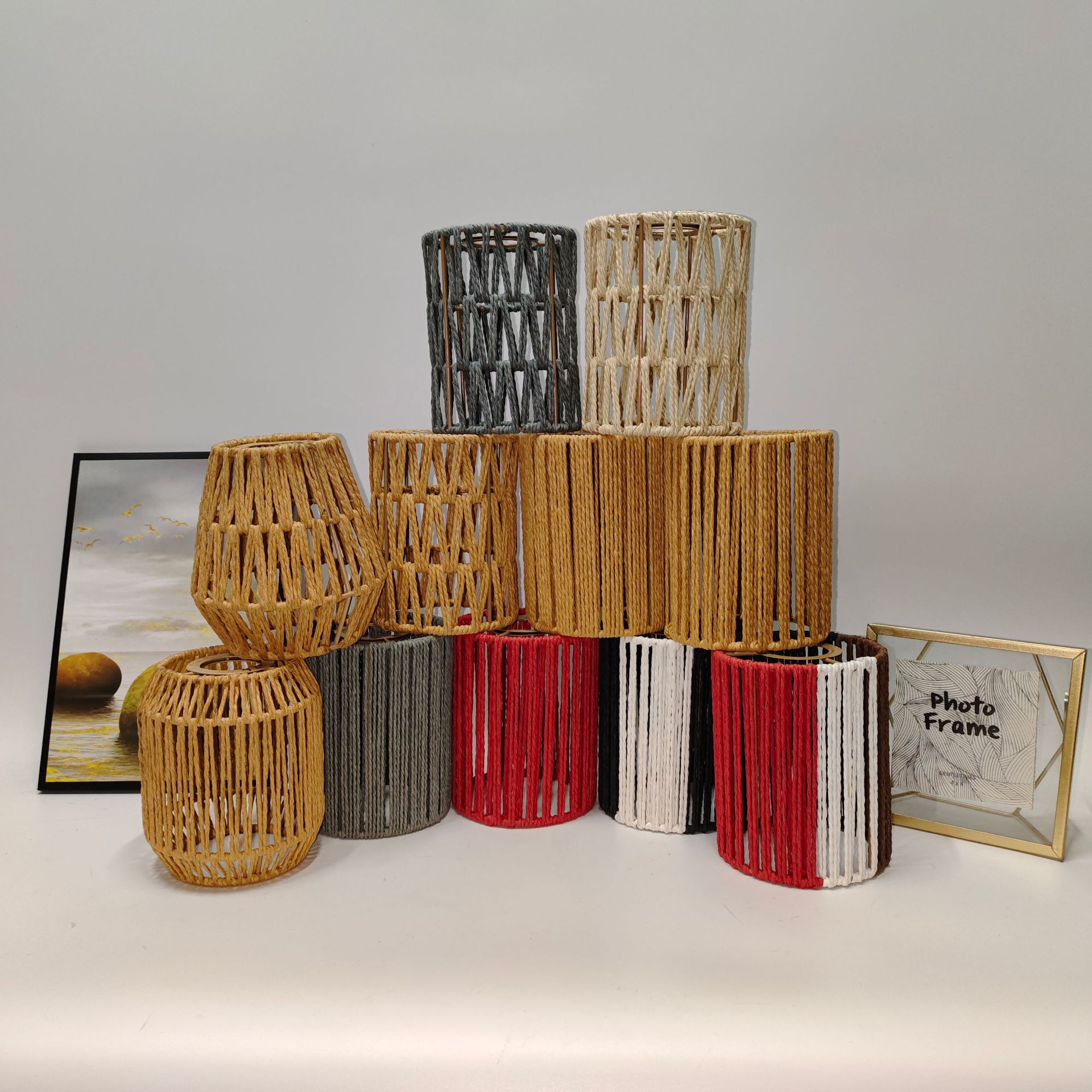 Nuevos productos transfronterizos Lámpara de mesa Pantalla de lámpara Iluminación creativa Cuerda de papel Pantalla de lámpara tejida Araña de dormitorio Decoración de restaurante de camping