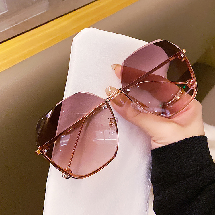 60g Weight UV400 Protection Lens Material Travel, Party Occasion Women'S Gender Elegant, Glam, Fashion, Simple Style Style Grey, Blue, Gold, Silver Color Elegant Glam Fashion UV400 Protection Women's Sunglasses 2
