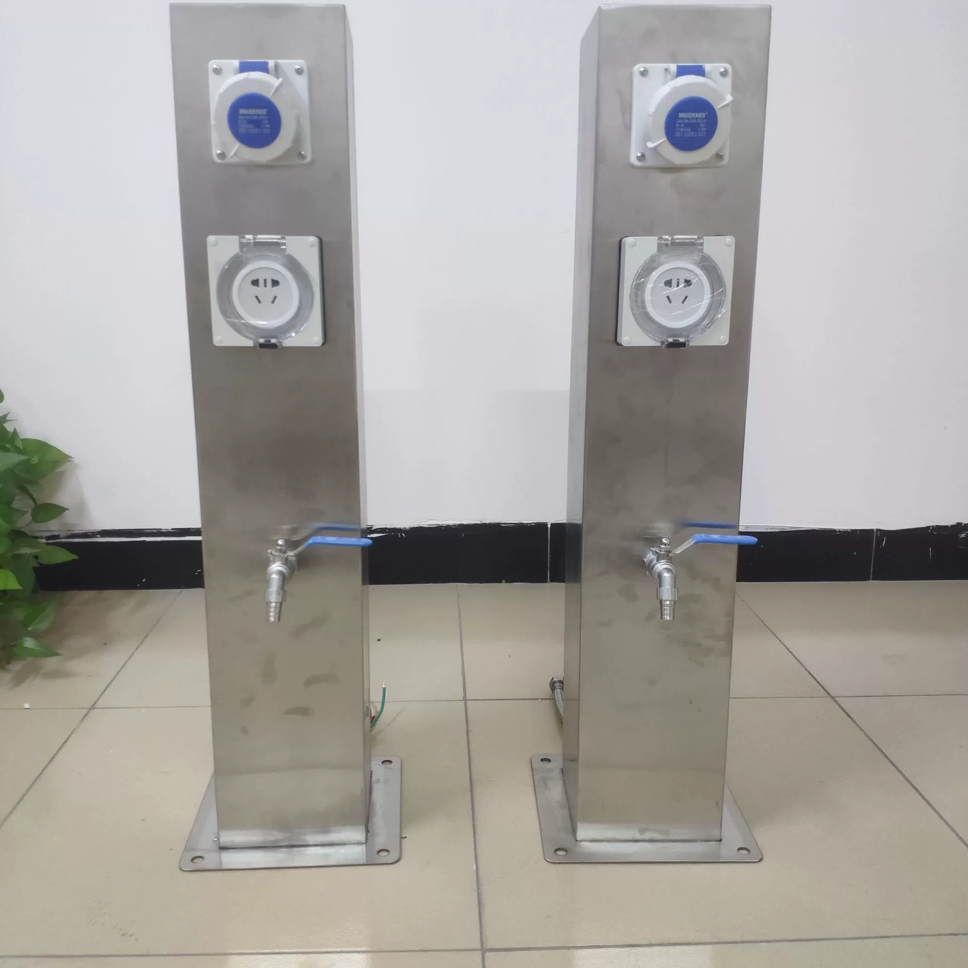 Открытый RV Лагерь гидроэлектростанция Smart Yacht Marina Автомобильный зарядный ящик водонепроницаемый из нержавеющей стали 304 силовой столб