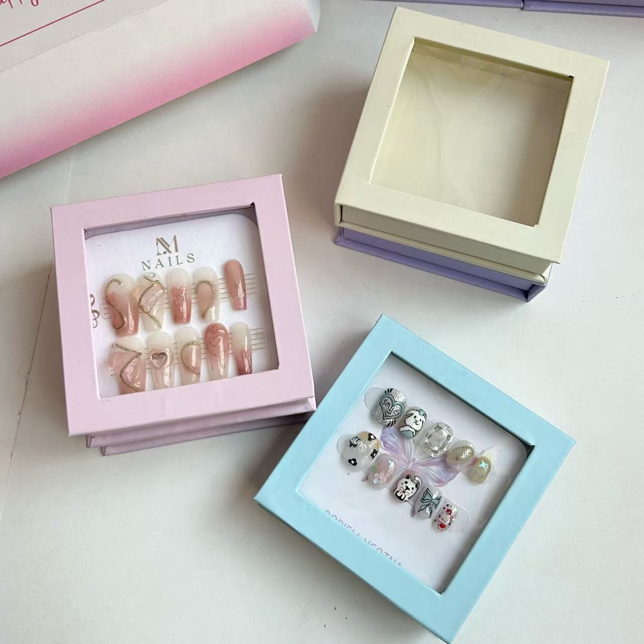 现货开窗书型包装盒透明开窗珠宝展示纸盒高档穿戴甲包装印刷定制