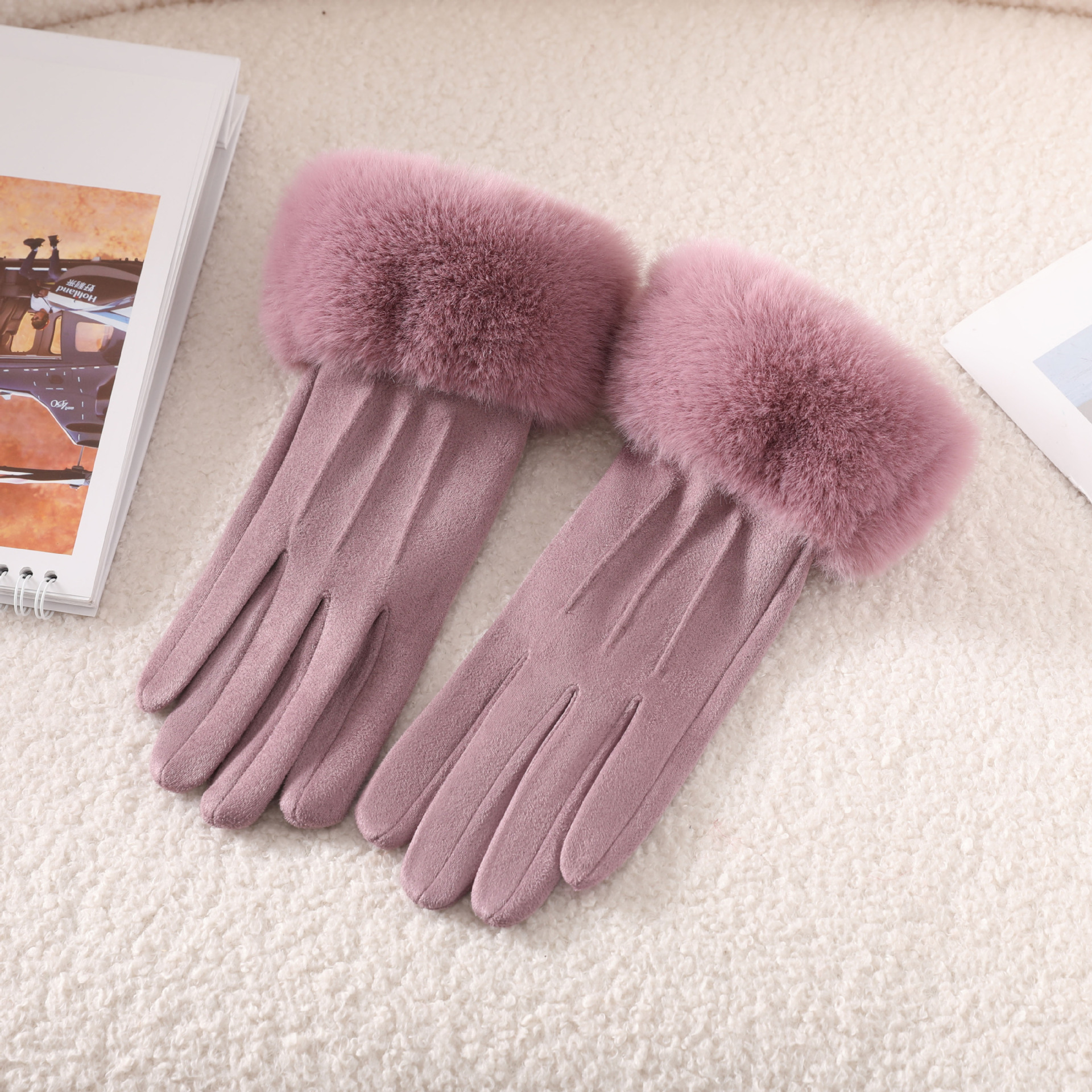 Japón y Corea de la moda guantes de peluche de lana de gamuza mujeres otoño y invierno caliente al aire libre a prueba de viento guantes táctiles al por mayor