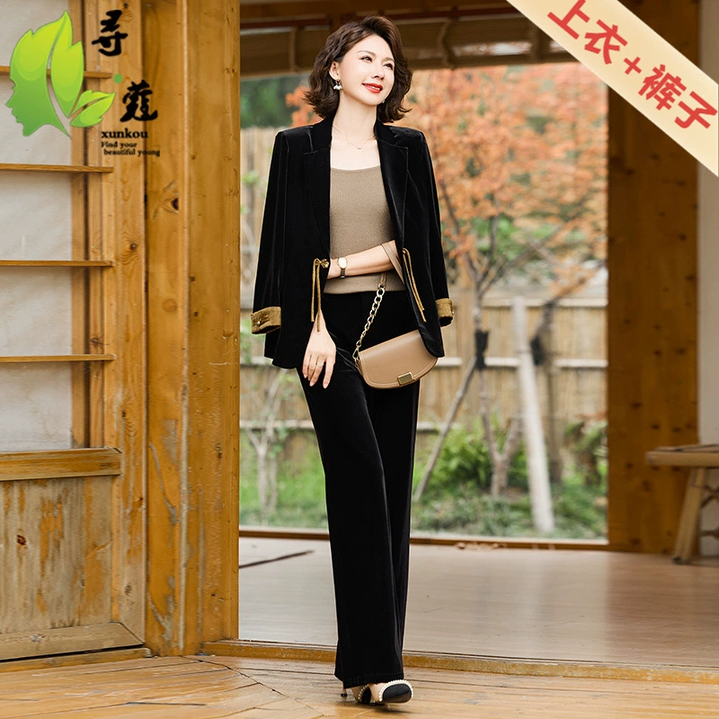 2024 Новый золотой бархатный костюм среднего возраста