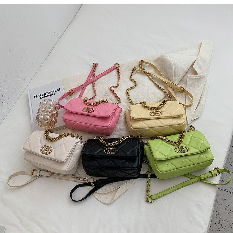 Fashion Embroidery Thread New Chain Messenger Portable Small Square Bag display picture 2