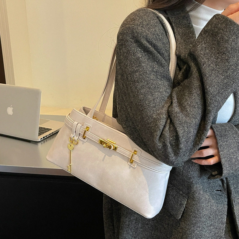 Túi tote nữ quai đeo vai dáng ngang cỡ lớn , chất liệu PU mềm, đựng được nhiều đồ — Gạo trắng, Rượu vang đỏ, màu cà phê, màu nâu chi tiết 24