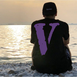 ��V���Ʒ��⟟�F��ʹFRIENDSꐹ�ϣ��һ�����߽�VLONE��V����T��