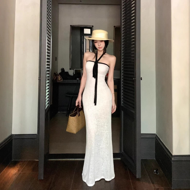French White Seaside Vacation Tube Top Halter Dress for Women Summer 2025 New Off-Shoulder Backless Elegant Long Skirt