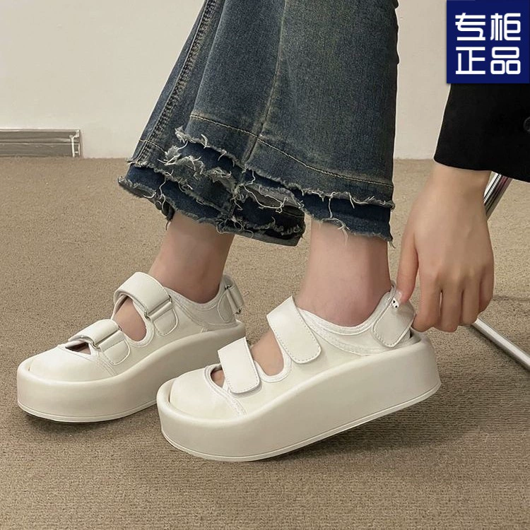 Дышащие римские туфли на липучке, универсальные туфли на толстой подошве, женские сандалии с уродливым носком, новые летние вырезы 2025 года.