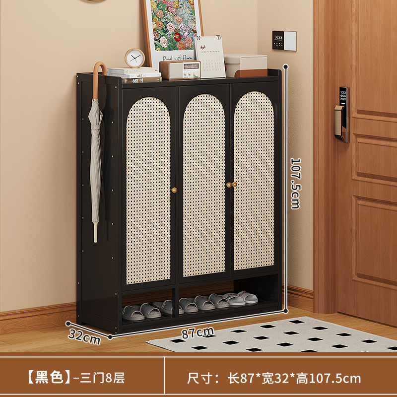 검은색 3도어 8층 건물