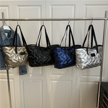 ��Ȼ�ް�̎���S�Դ󷽣����չ�F���|����Ȼ�c������������Ů����