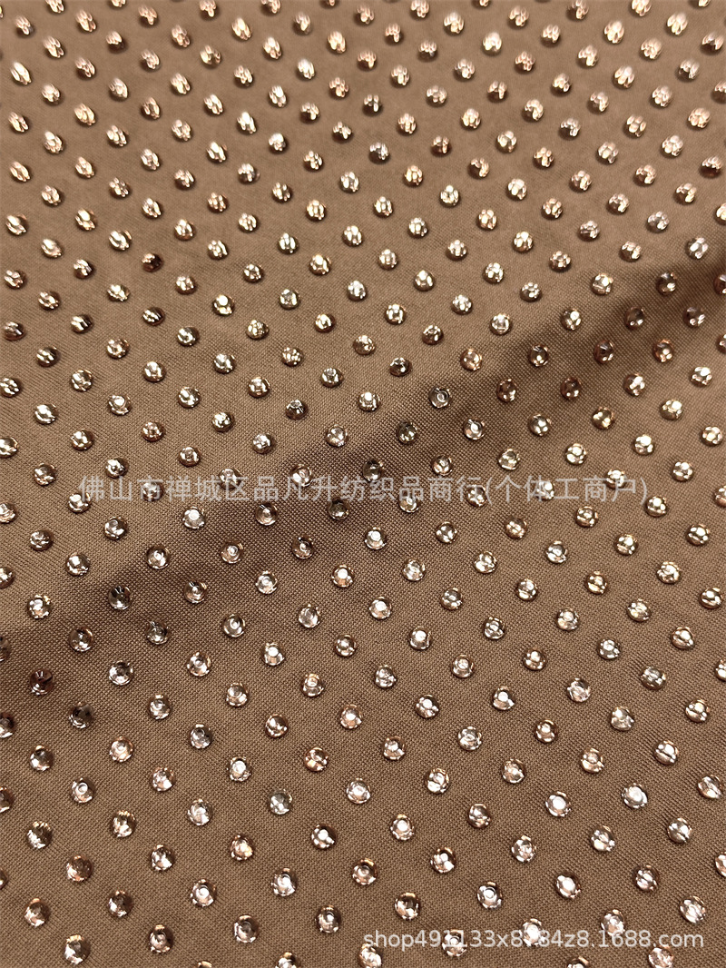 Nuevo tela de seda de leche caliente tela de vidrio caliente tela de perforación caliente vestido delgado vestido