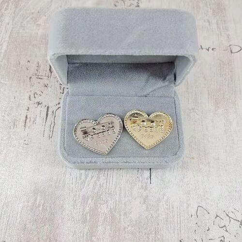 Heart-shaped Miu Miu brooch m home clothing accessories matching shoes hats bags accessories glue rhinestone alloy products