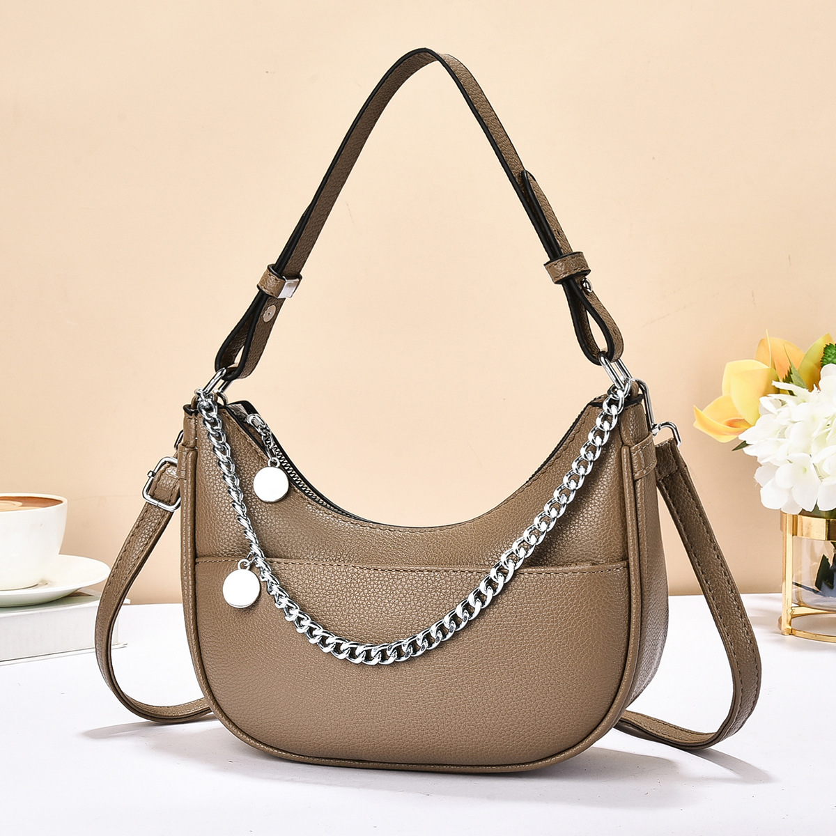 Bolso de hombro de bollo de verano 2025, nuevo bolso de mano, bolso de mujer ligero, bolso de hombro casual, bolso de hombro transfronterizo bgas