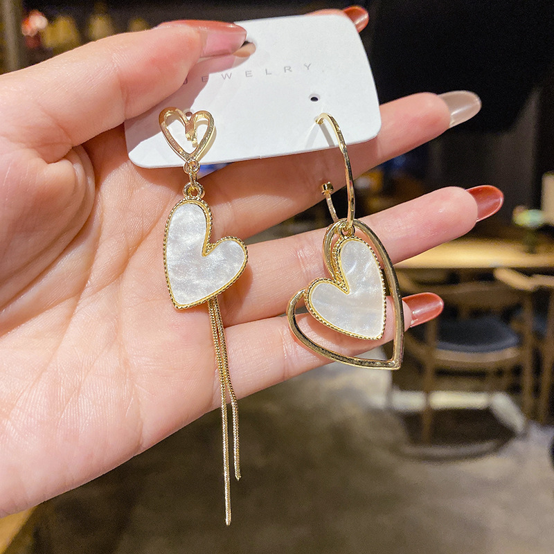 Wholesale Jewelry Double Heart Asymmetrical Tassel Earrings Nihaojewelry display picture 2