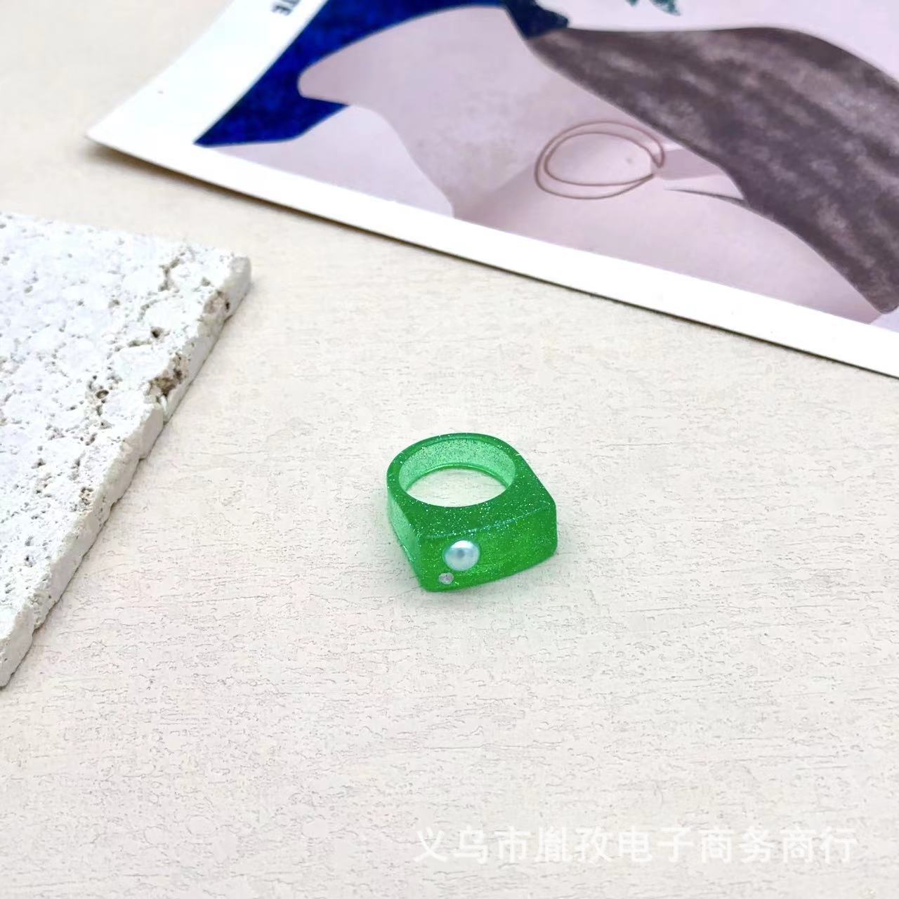Nueva transfronteriza de estilo INS resina geométrica anillo cuadrado moda pequeña perla fresca joyería de diseño hecho a mano
