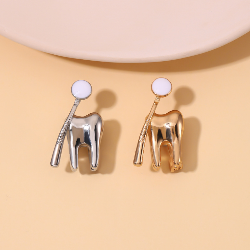 Basic Toothbrush Teeth Alloy Plating Unisex Brooches display picture 1