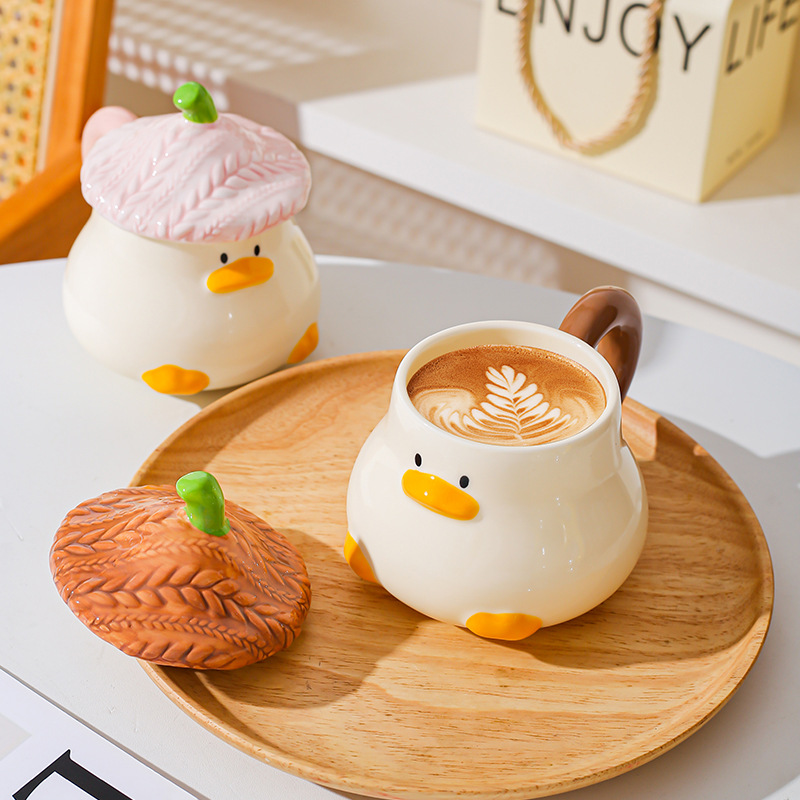 Creativo lindo pato cerámica taza acompañante regalo de alto valor de la cara de la personalidad de taza de café de dibujos animados taza roja alta red