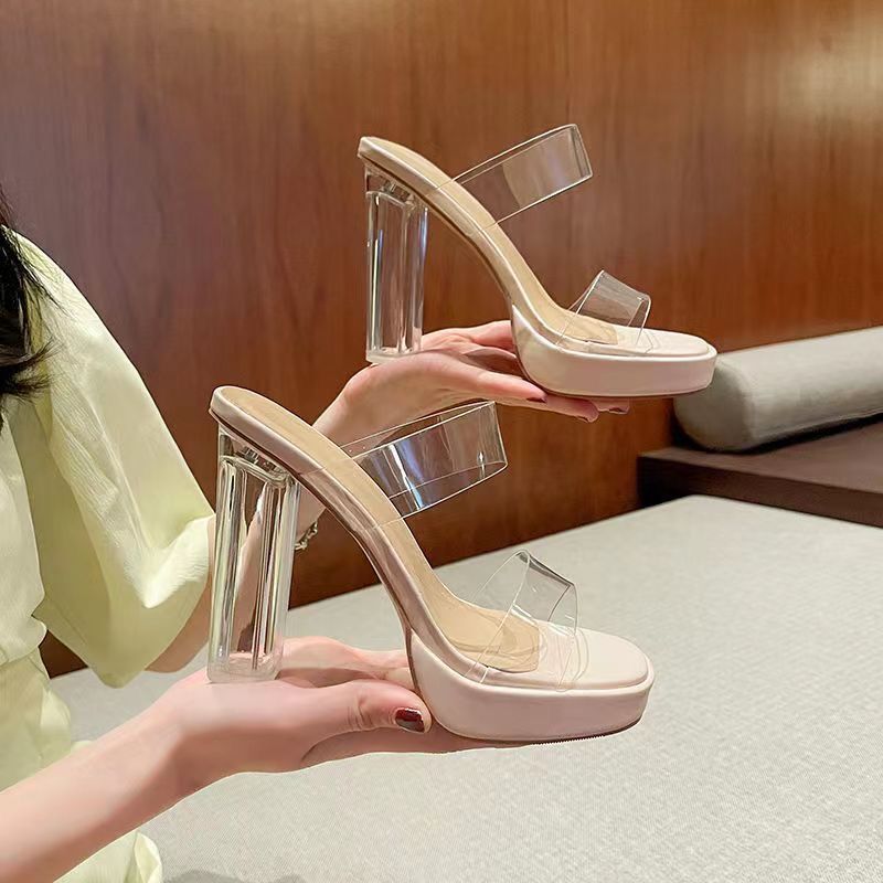Small not tired feet high heels women's sandals 2024 summer new transparent design crystal sandals outside wear
