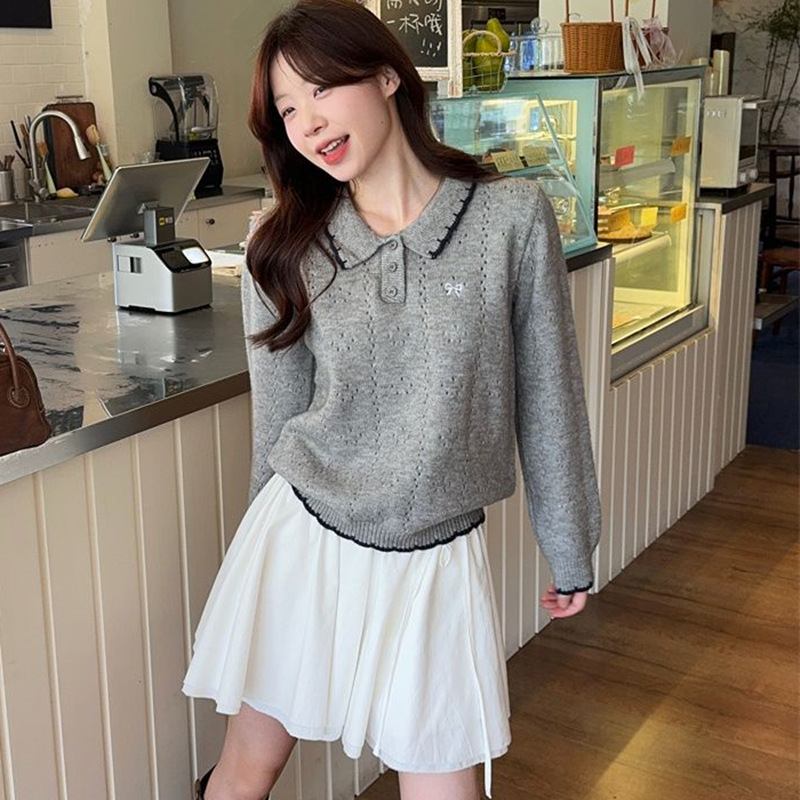 甜美蝴蝶结刺绣翻领毛衣女秋季设计感镂空宽松针织衫套头上衣