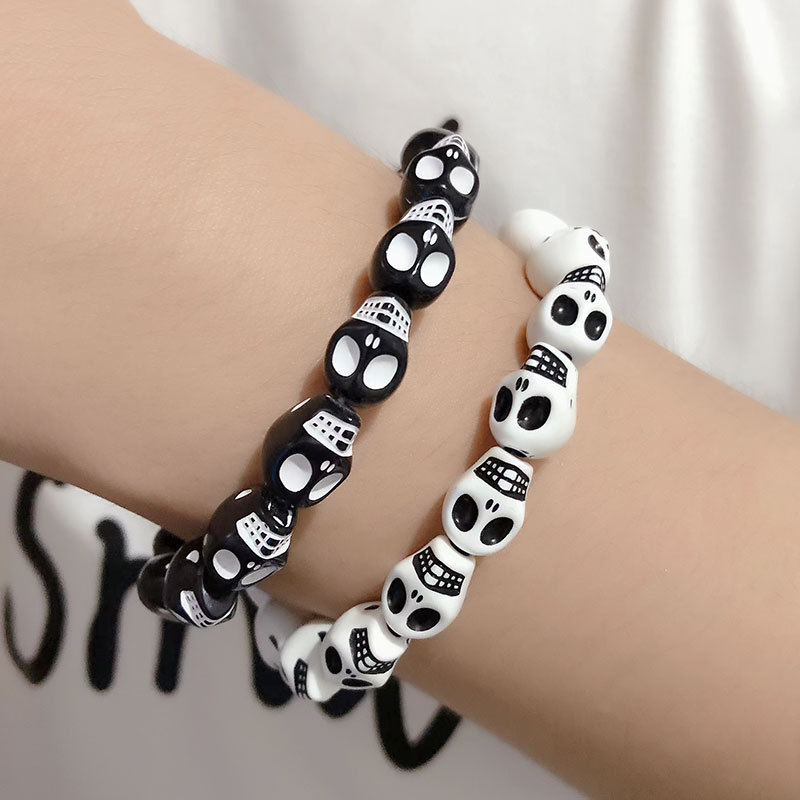 Braccialetto teschio con perline punk di vendita calda per uomo e donna, braccialetto testa fantasma, gioielli retrò di Halloween scuro_voghion.com