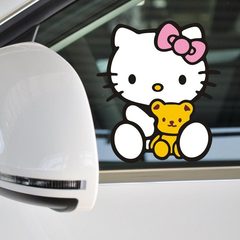 漫画kt猫の車はかわいい装飾を貼って車のシールを改造します。