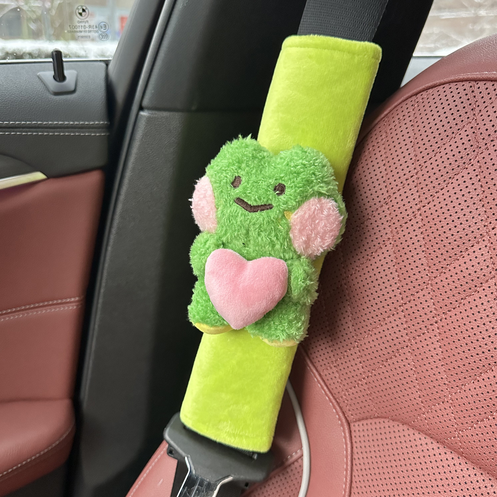 Funda Protectora de Hombro Infantil para Cinturón de Auto Felpa Decorativo para Automóvil image 4
