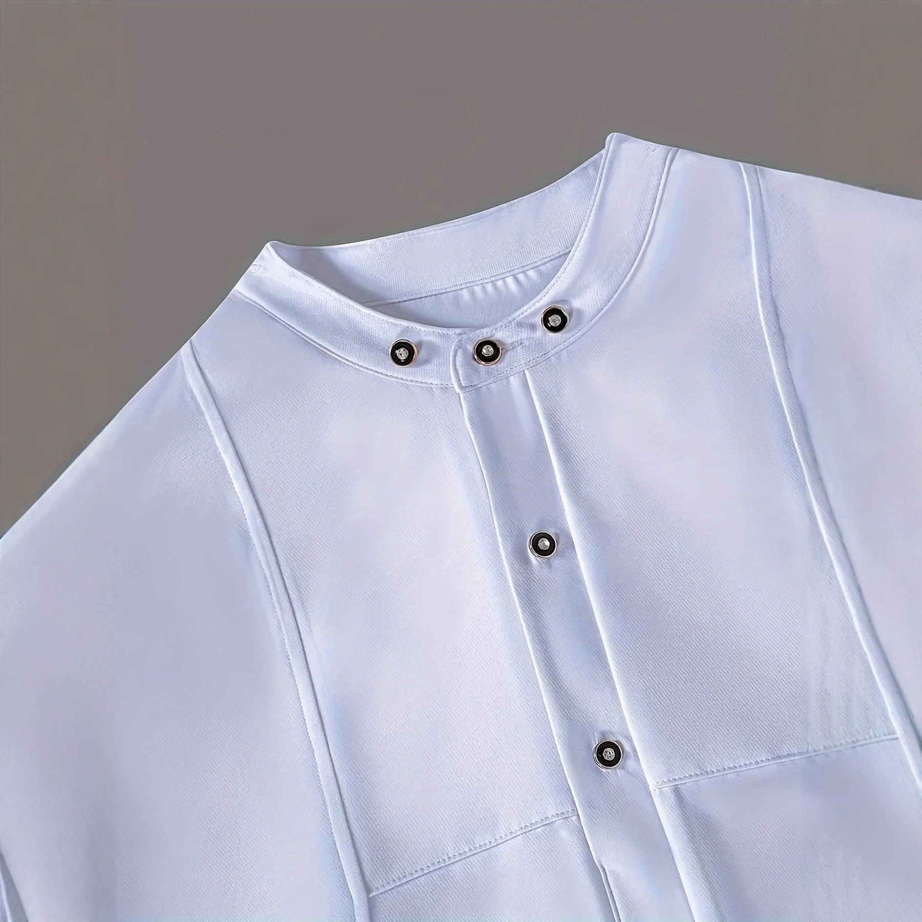 Ensemble vestimentaire pour homme d'inspiration modeste – Chemise élégante à boutons de style ethnique avec broderie traditionnelle, à la fois sobre et stylée pour les occasions spéciales_voghion.com