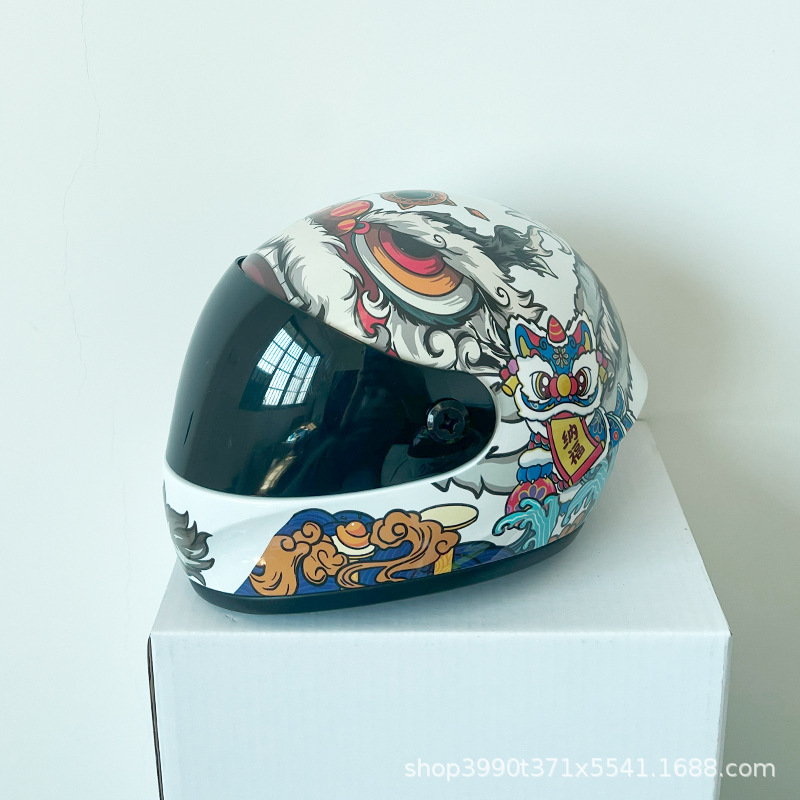 Motocicleta oso casco muñeca tensión oso gato afortunado motocicleta cola caja asiento trasero decoración modelo casco pequeño