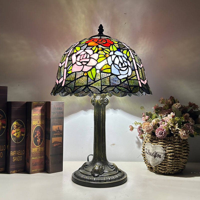 Huijing Tiffany Colorful European and American House Manor Style Rose Pattern Stereo Geometric Handmade Exquisite Table Lamp Huijing Tiffany Colorful European and American House Manor Style Rose Pattern Stereo Geometric Handmade Exquisite Table Lamp