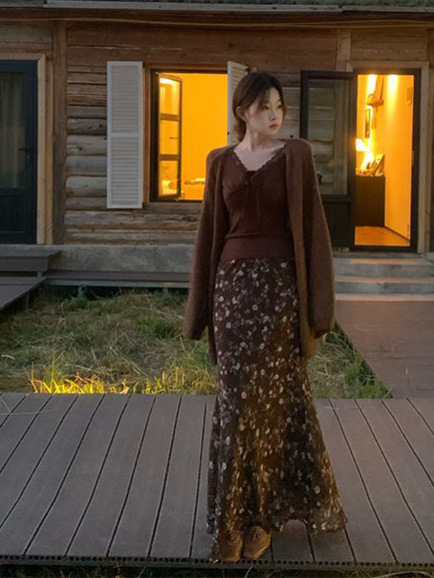 美拉德蕾丝边V领打底T恤女春秋新款独特收腰修身显瘦内搭长袖上衣|undefined
