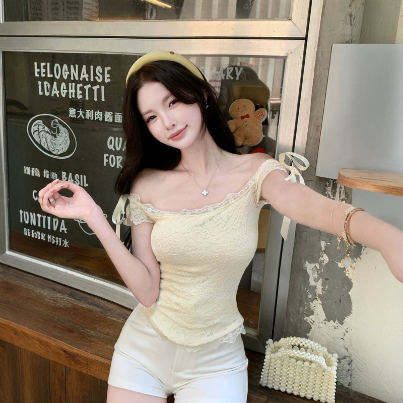 Summer new one-shoulder knitted lace patchwork T-shirt, sexy and cool style, slim-fit top for trendy girls, wholesale Summer new one-shoulder knitted lace patchwork T-shirt, sexy and cool style, slim-fit top for trendy girls, wholesale