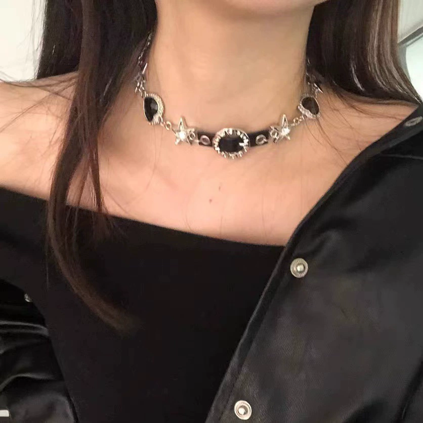 Ожерелье чокер ретро металл, панк-стиль, мультиматериал с подвеской 2 карата