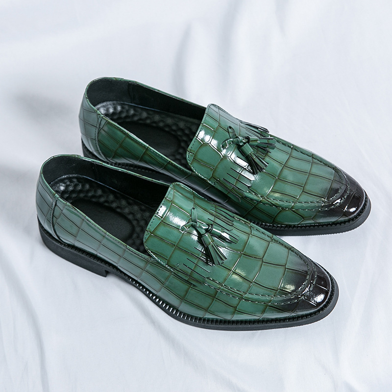 Casual con un pedal de punta, zapatos de cuero con bordas británicas para hombres, ropa de negocios coreana, zapatos de moda simples para hombres. image 9