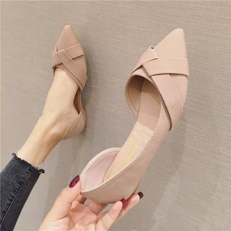 Universal comfortable flat sole black footwear pointy toe, soft sole