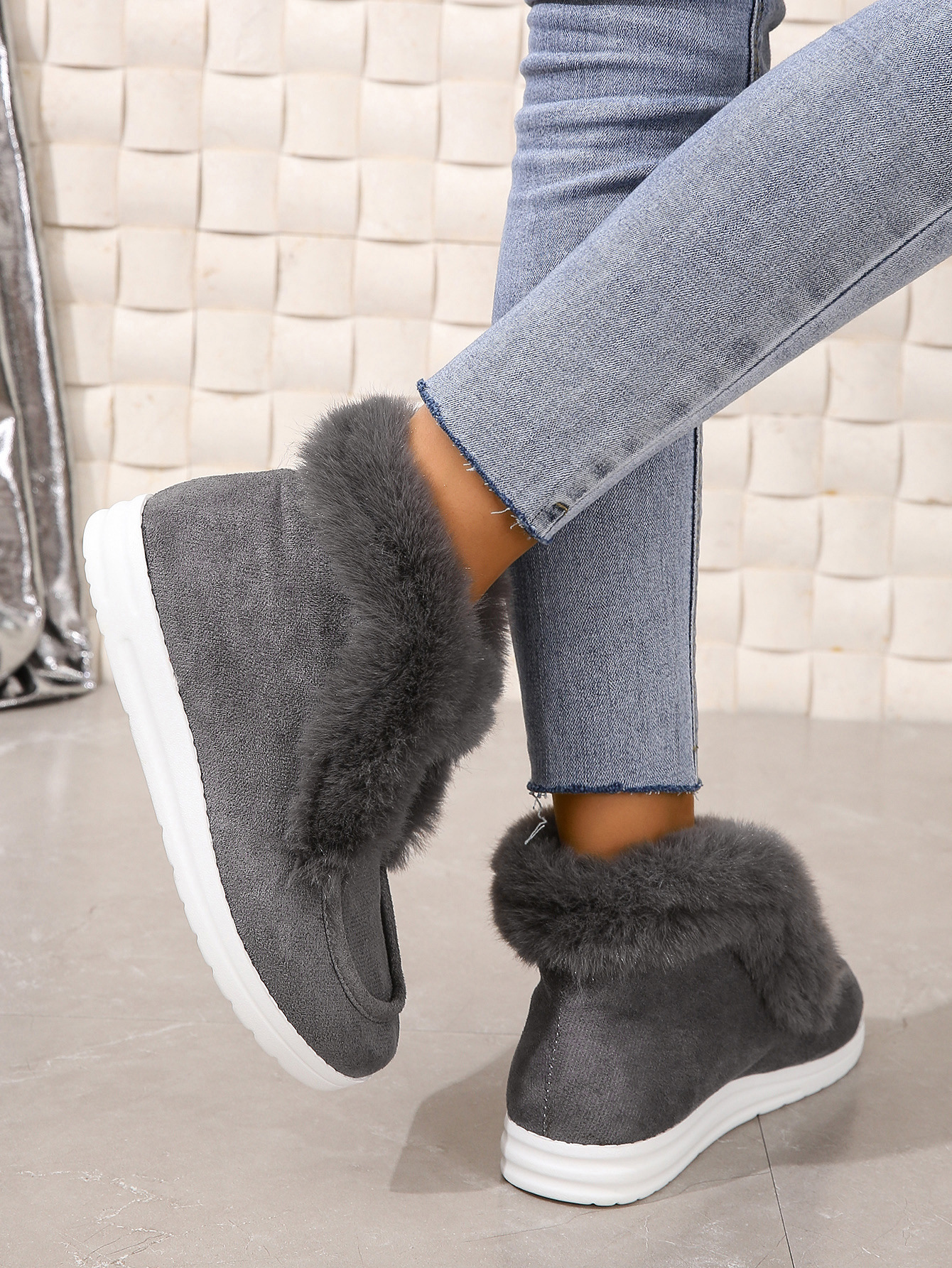 Plus-size color thick soles with fleece and thick fur suede snow boots for women to keep warm_voghion.com