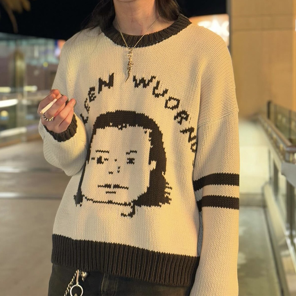 ERD melancólico rico de dibujos animados de segunda generación, suéter de color, suéter de punto relajado de cuello redondo, hombre y mujer.